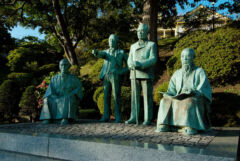 ライブラリー / 函館四天王像（元町公園）