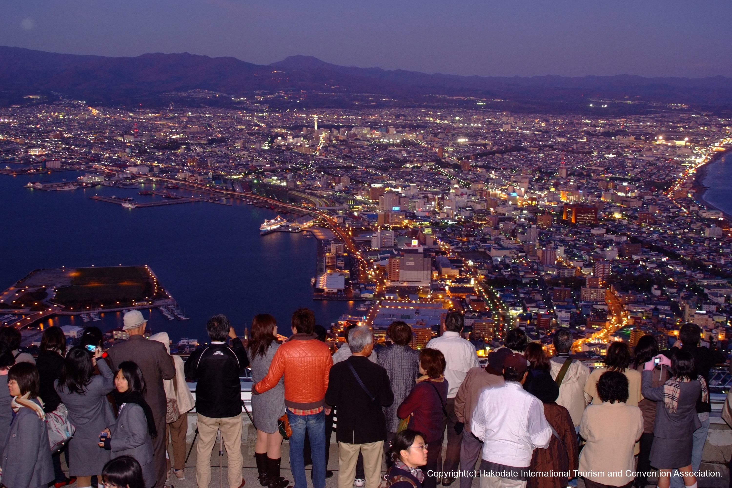 函館山登山バスを使って夜景観賞