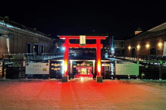 冬の金森神社に願いごと ～海に浮かぶ神社～