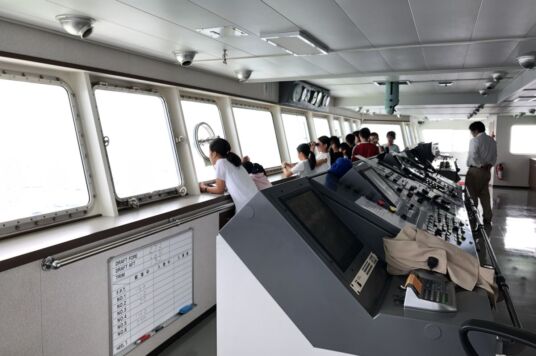 フェリー操舵室見学